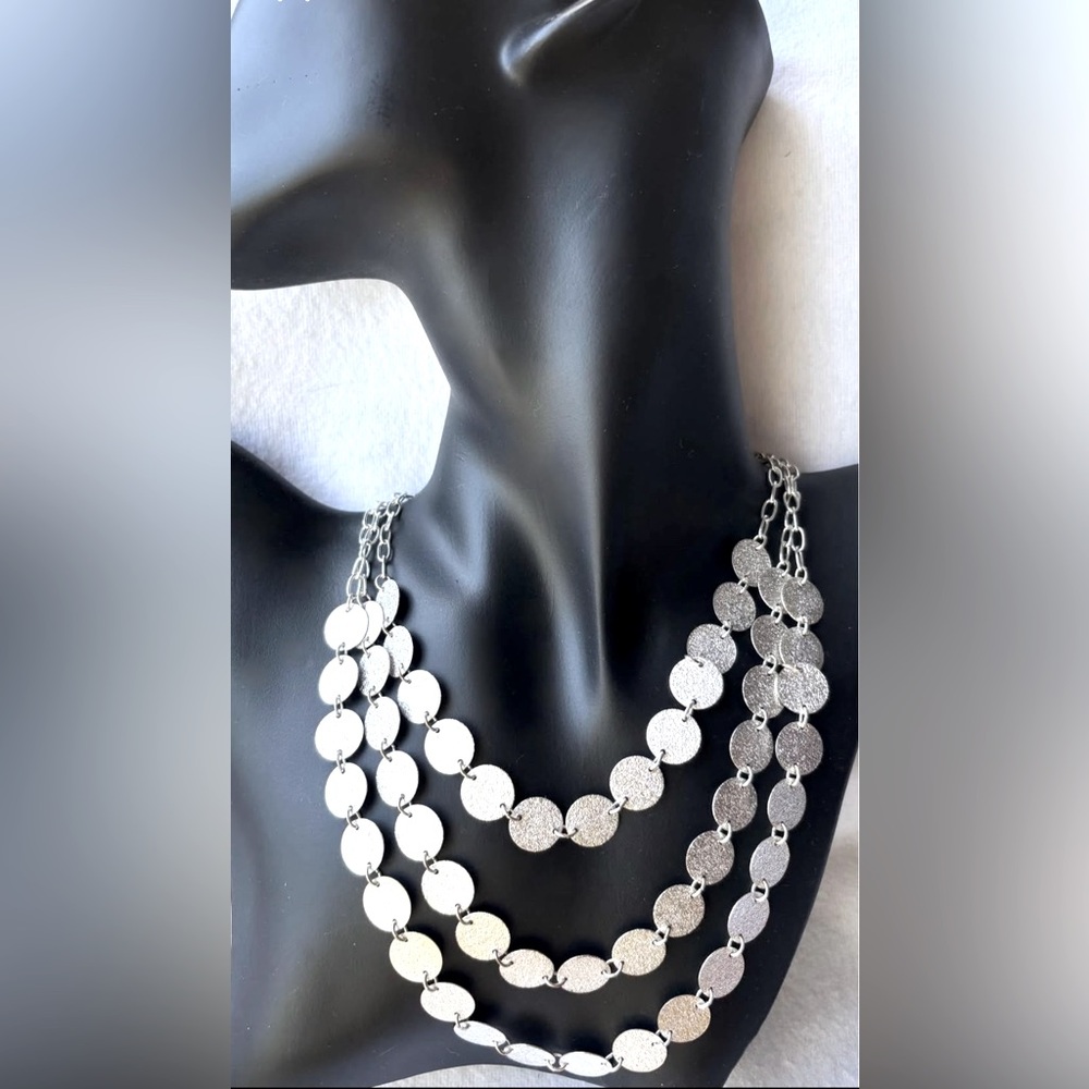 Cascading Statement Necklace Never Worn - image 4